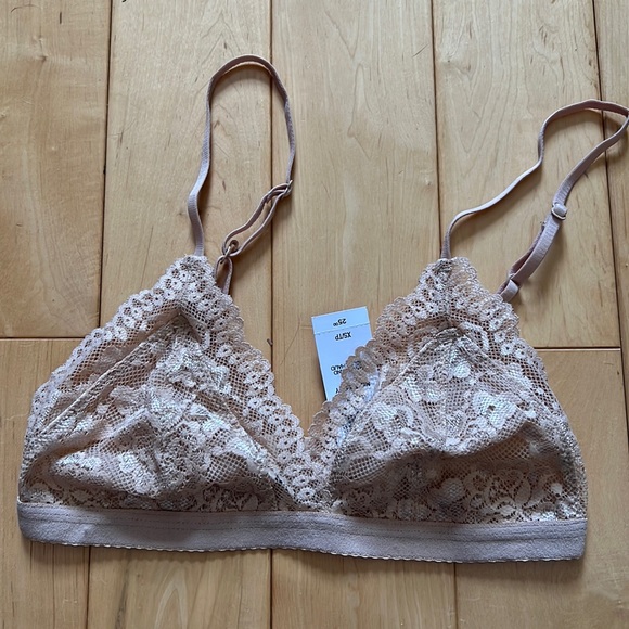 Talula Bralette - Aritzia - Picture 1 of 3